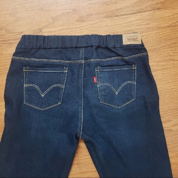 Levi Jeggings/ Jean's - Picture 3 of 4